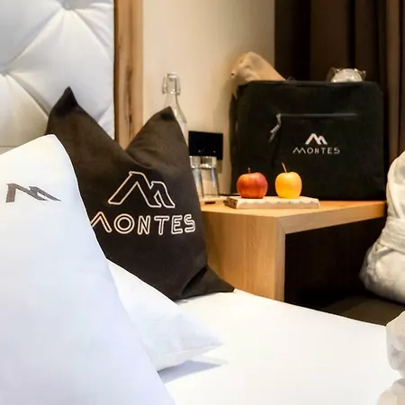 Hotel Garni Montes 4*